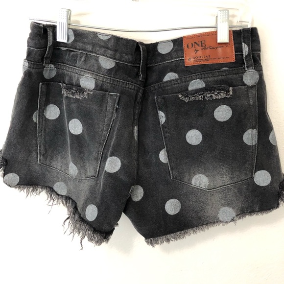 ONE X ONE TEASPOON BONITA black jean shorts 27. - Picture 6 of 8